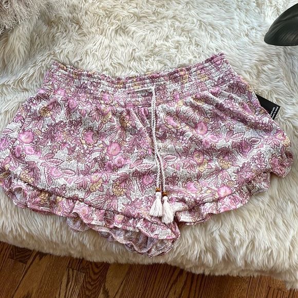 Pink & cream ruffle stretchy shorts super cute comfortable with tassels XL - Picture 1 of 7